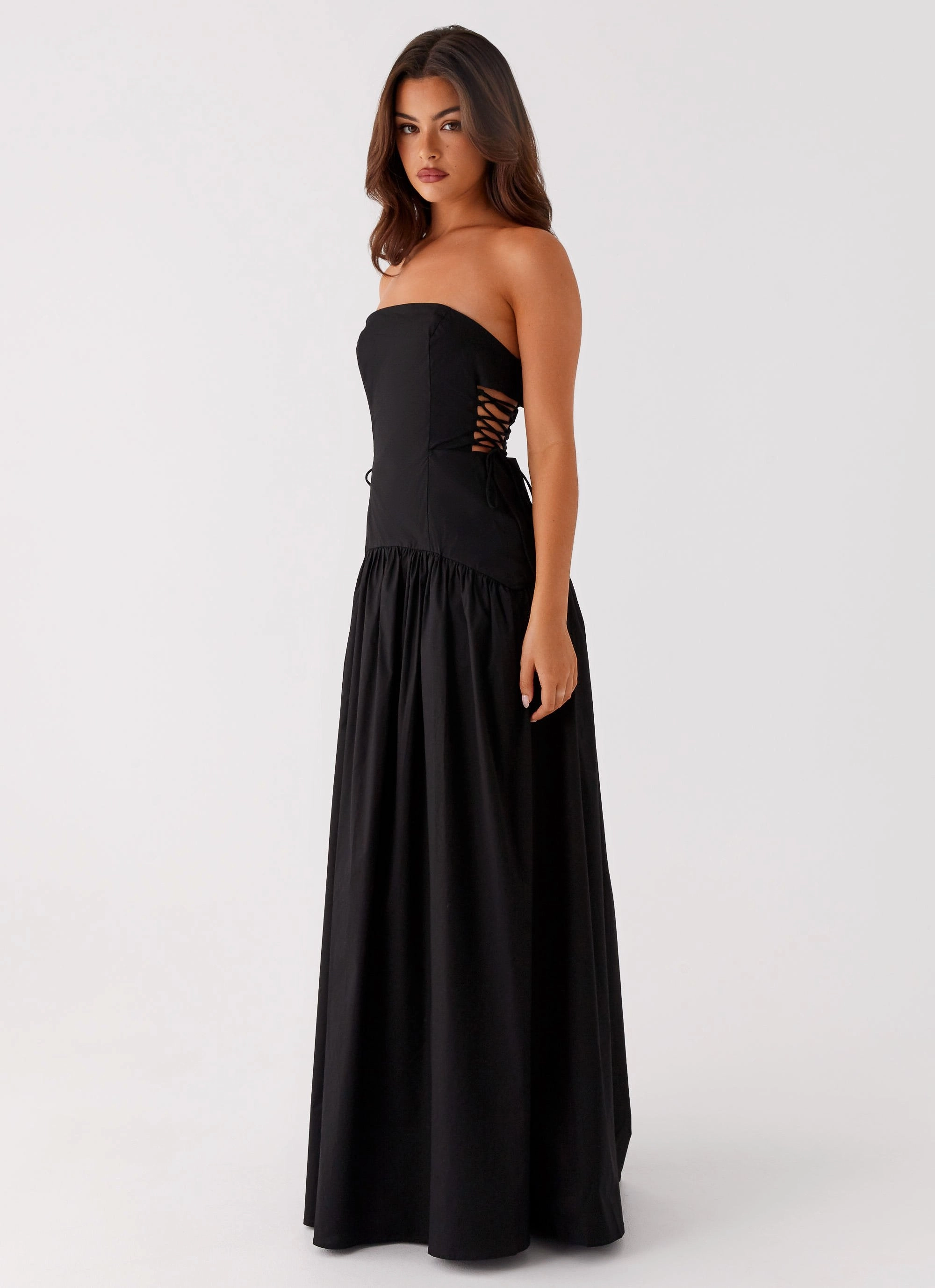 Conagh Maxi Dress - Black Vibrant Hue Outfit Boost