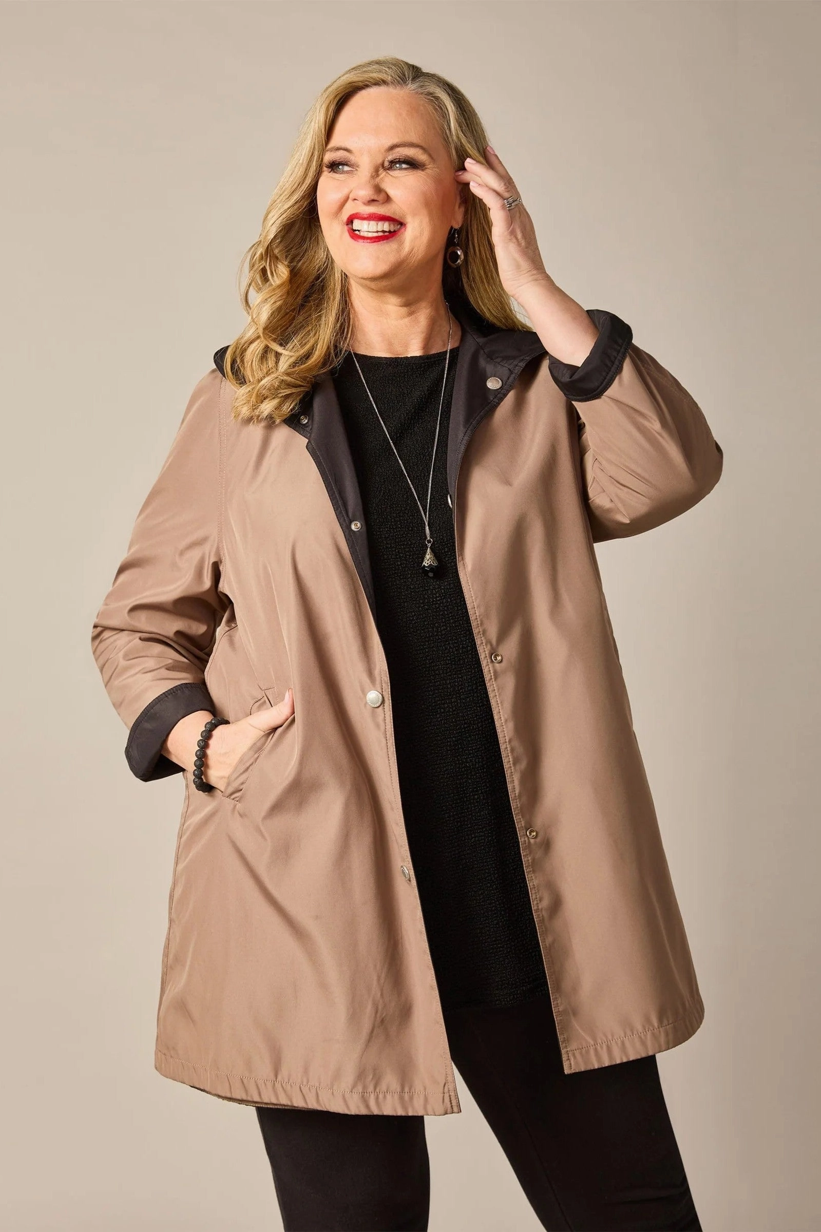 Swish - 544025 Reversible Coat AllPurposeFastening Mesh Ventilation Panels