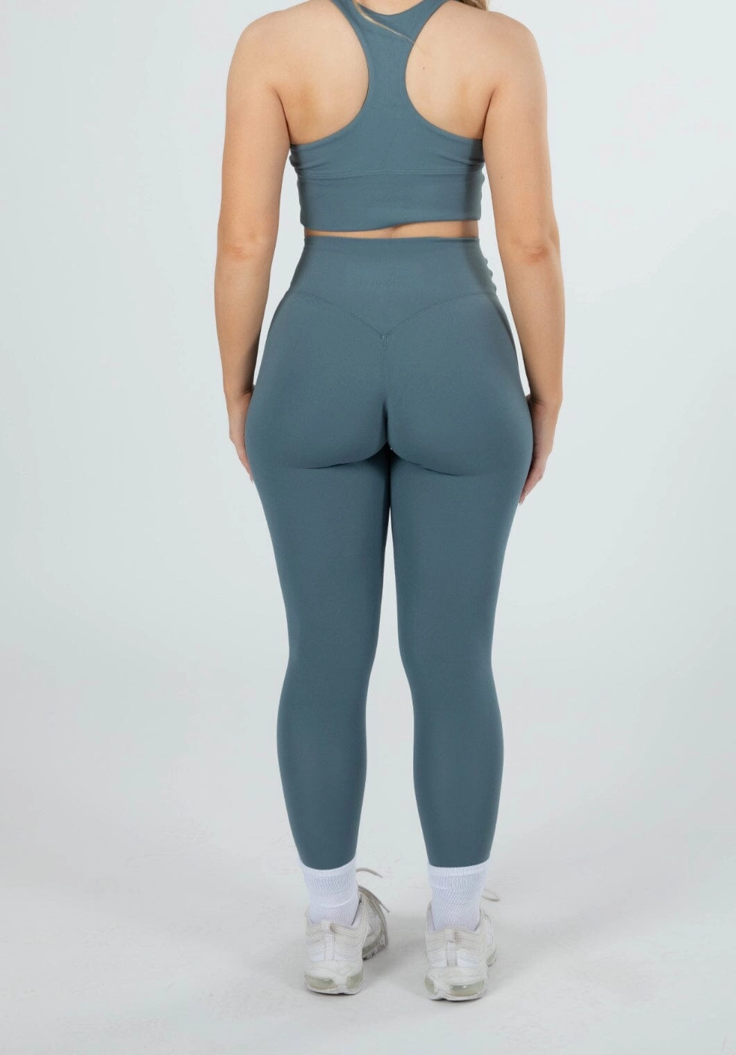 AirSilk Original Sculptseam? Legging Slate Slim Fit Wear Sleek Motion