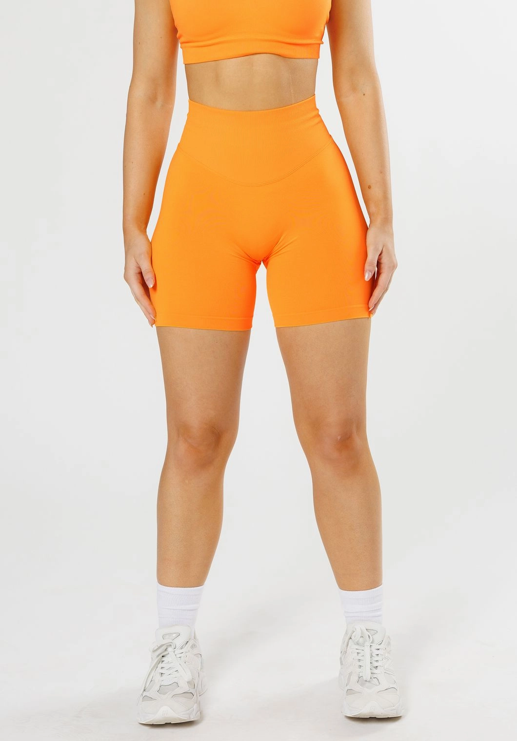 Sleek Fit CurveFlex? Hourglass Sculptseam? Plus Seamless Shorts 6?? Apricot