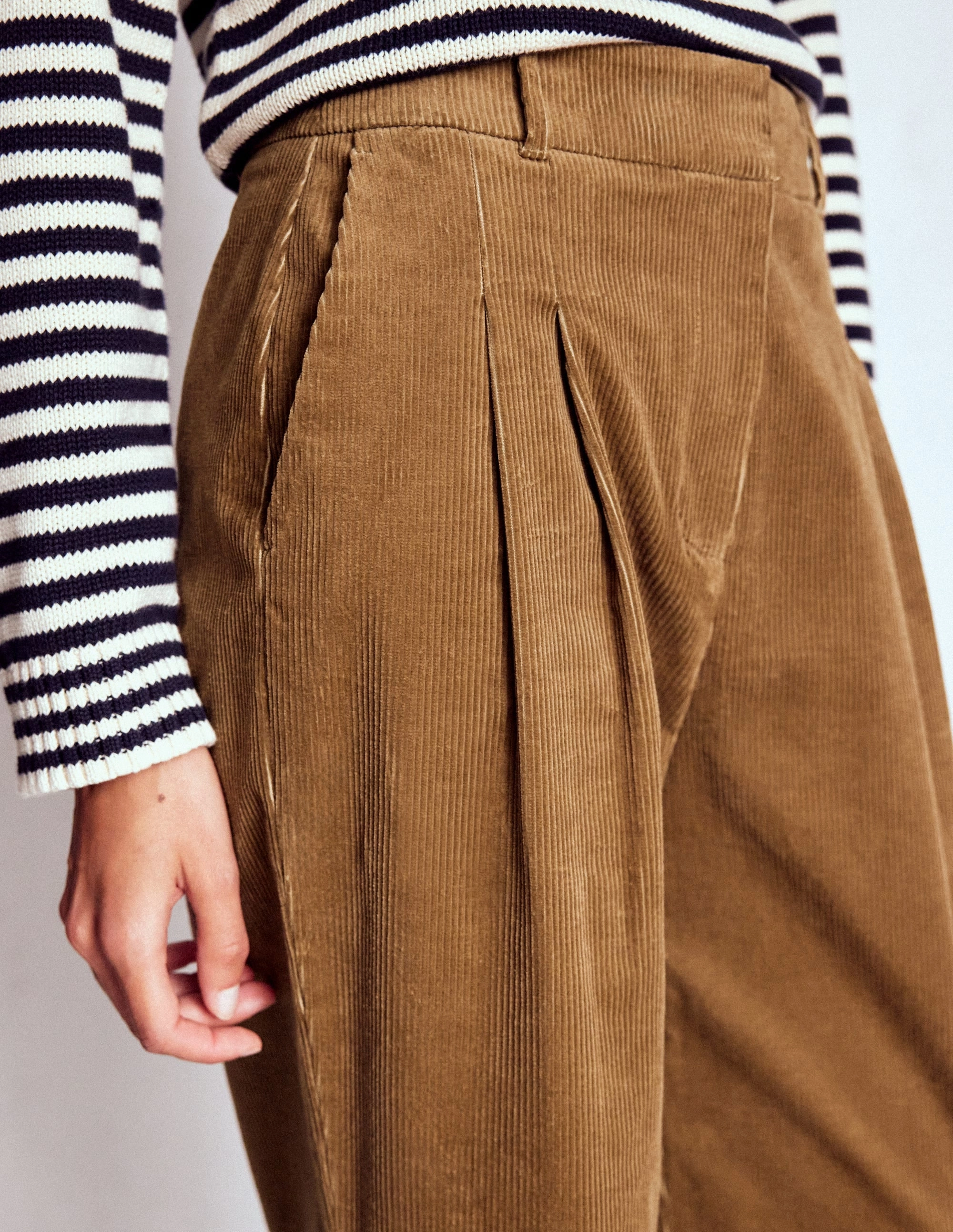 Kensington Cord Trousers-Latte Crisp Design Quick Pack