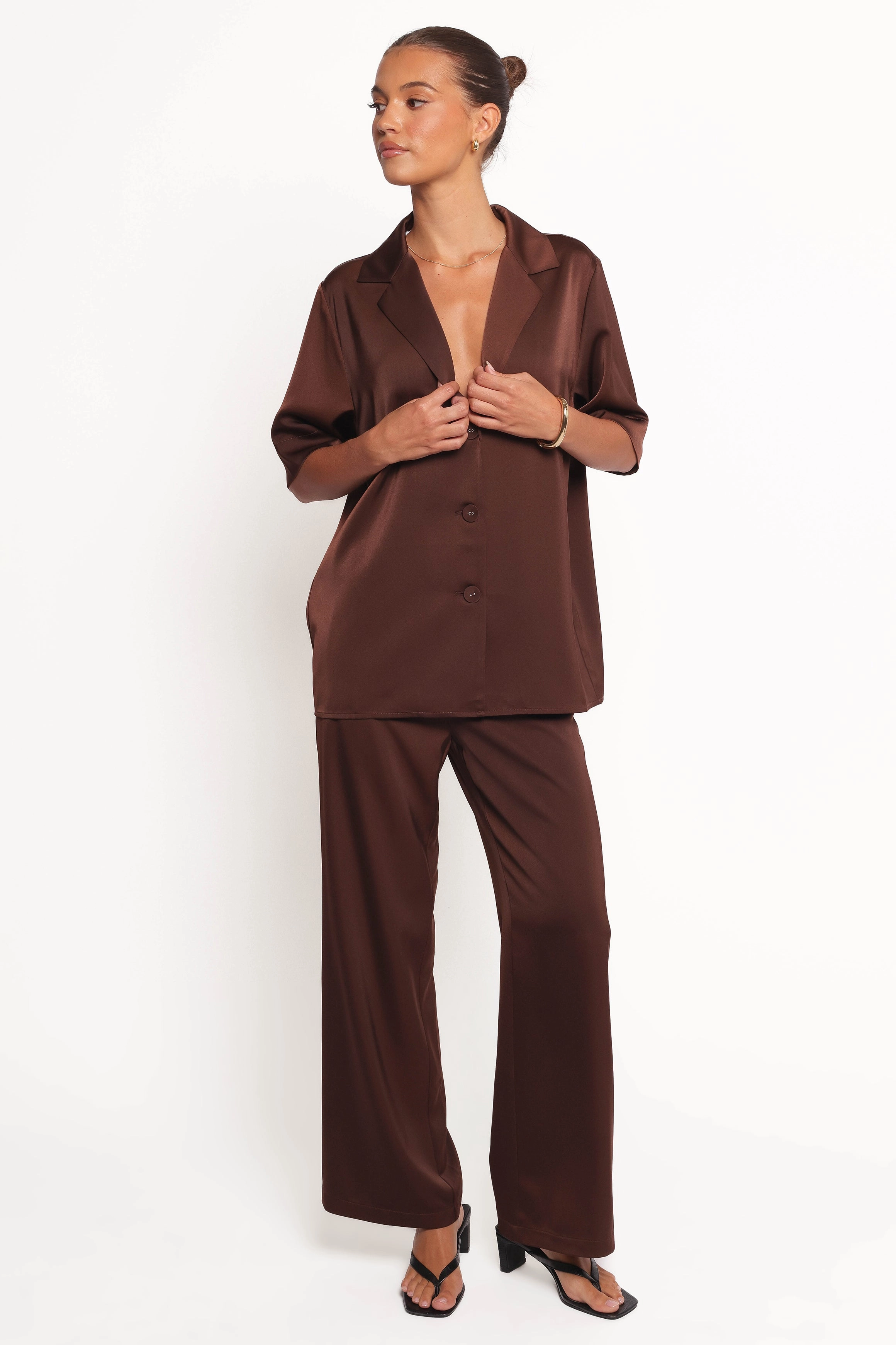 Simple Layer Flexible Material Arryn Short Sleeve Shirt - Chocolate Brown