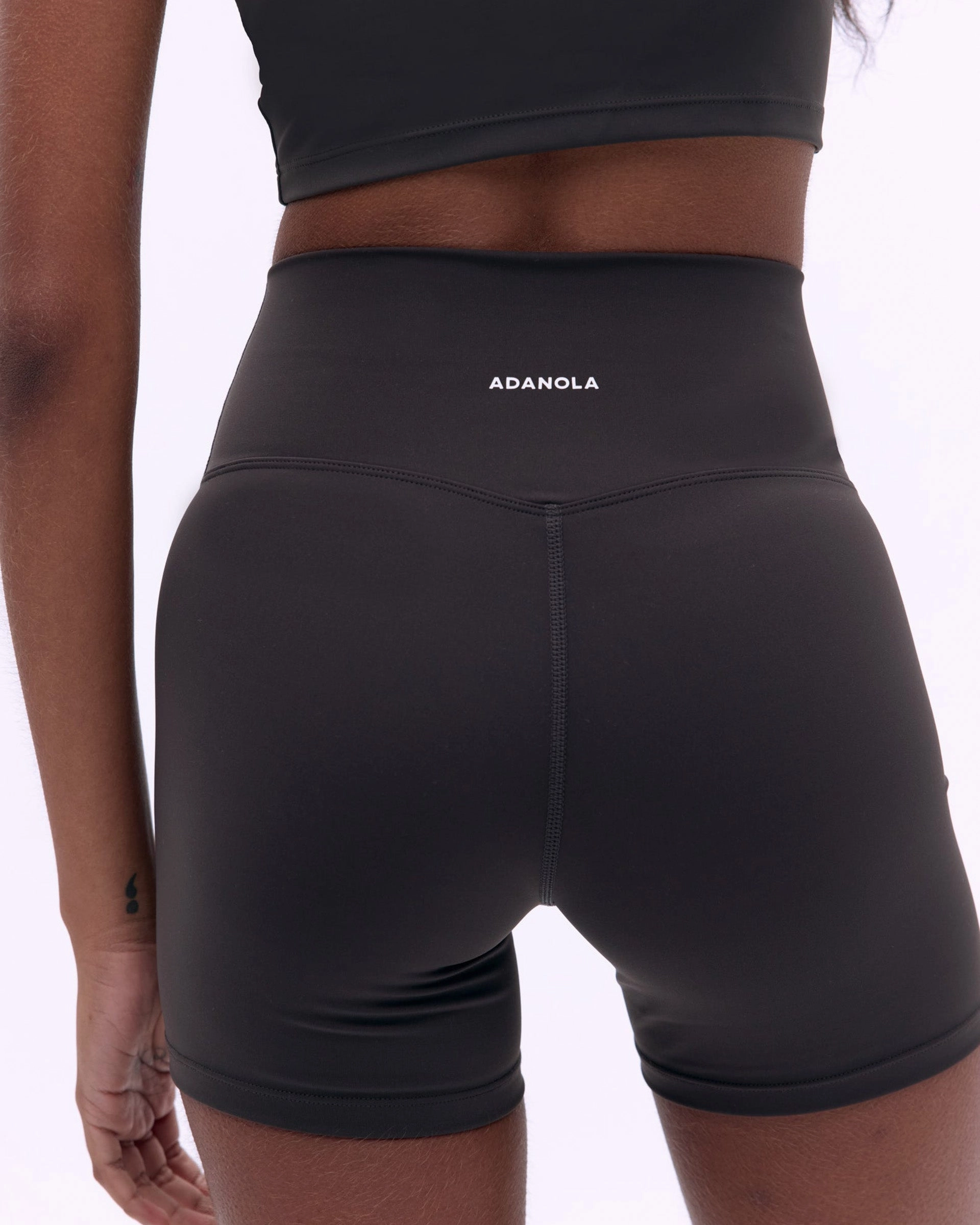 Ultimate Ultra Crop Short - Coffee Bean Effortless Comfort Moisture Management Lining