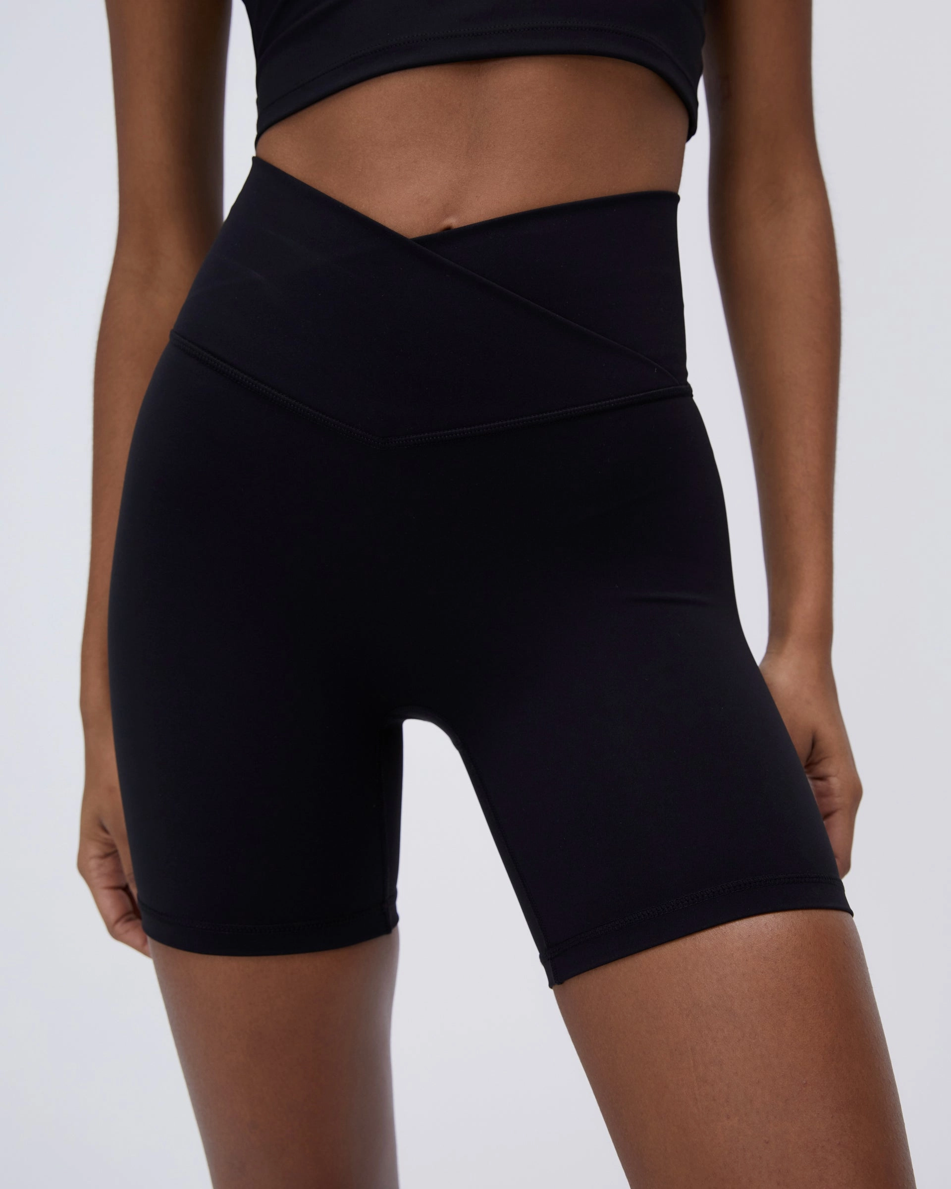 Port Pocket Design Slim Comfort Fit Ultimate Wrap Over Crop Shorts - Black