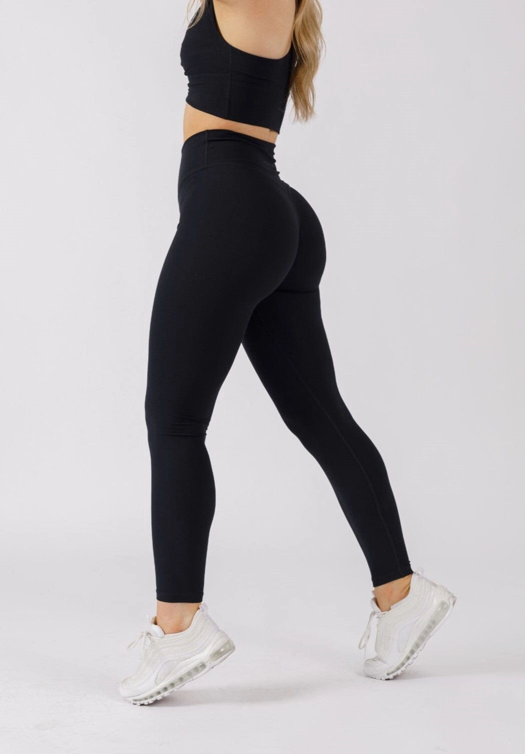 UltraLux Curve Contour Sculptseam? Legging Black Base Layer For Adults Wrinkle Resistant