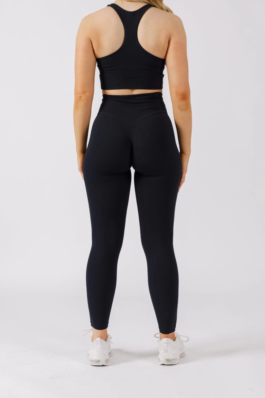 UltraLux Curve Contour Sculptseam? Legging Black Gym Comfort