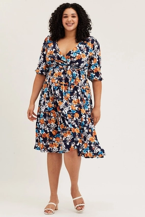 Edgy-Look All Inclusive Floral Print Skater Dress V-neck Three-Quarter Sleeve