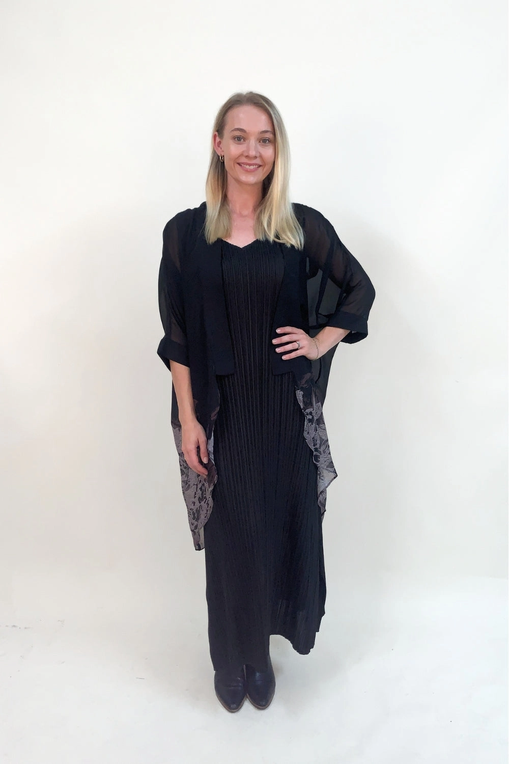 Practical Layer Ever Sassy - 14355 Falling Leaves Kimono