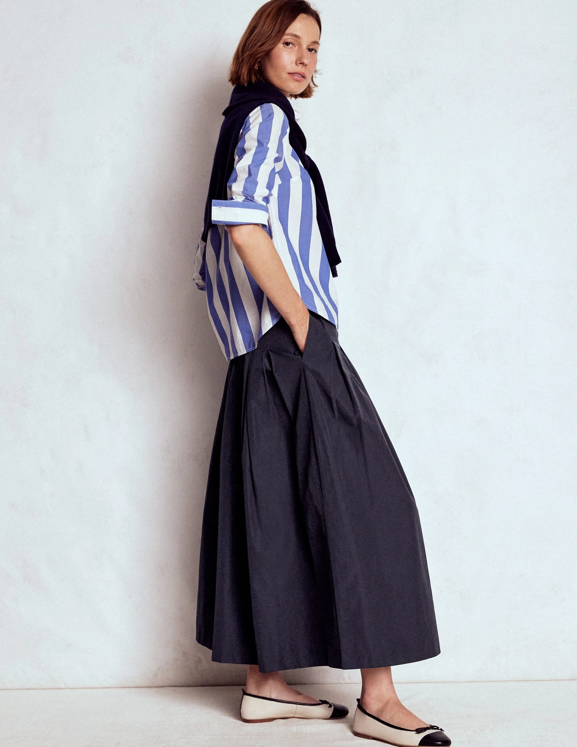 Valentina Taffeta Midi Skirt-Navy Minimal Vibe