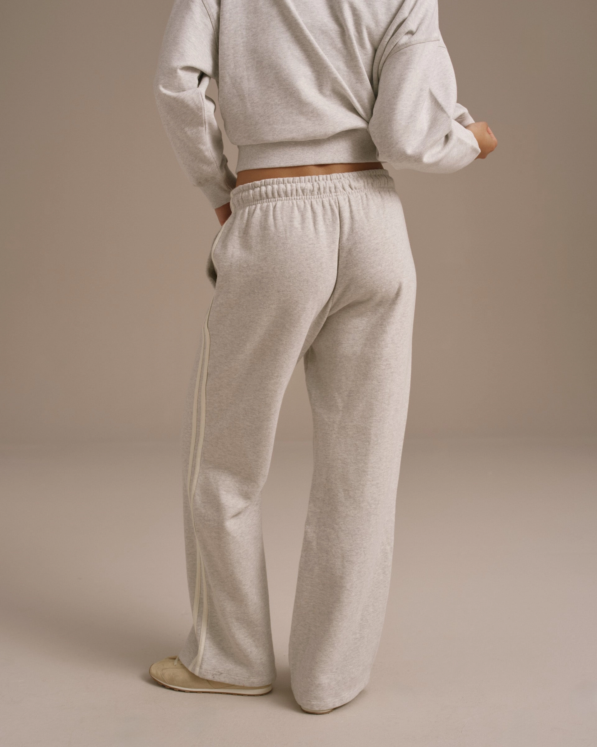 Varsity Loose Fit Sweatpants - Light Grey Melange/Marshmallow White Functional Comfort Wear Trendy Layering