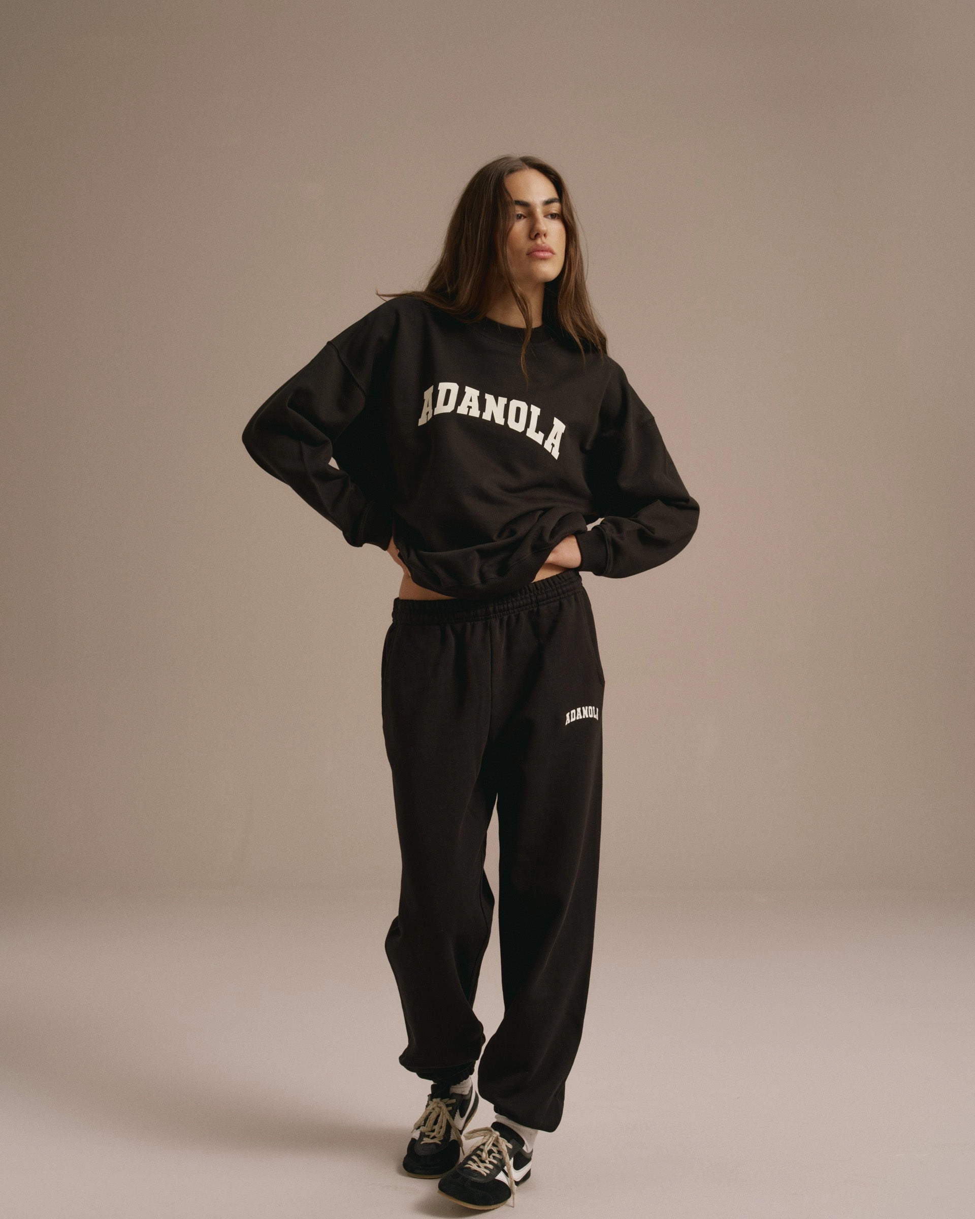Belt loops Varsity Sweatpants - Black