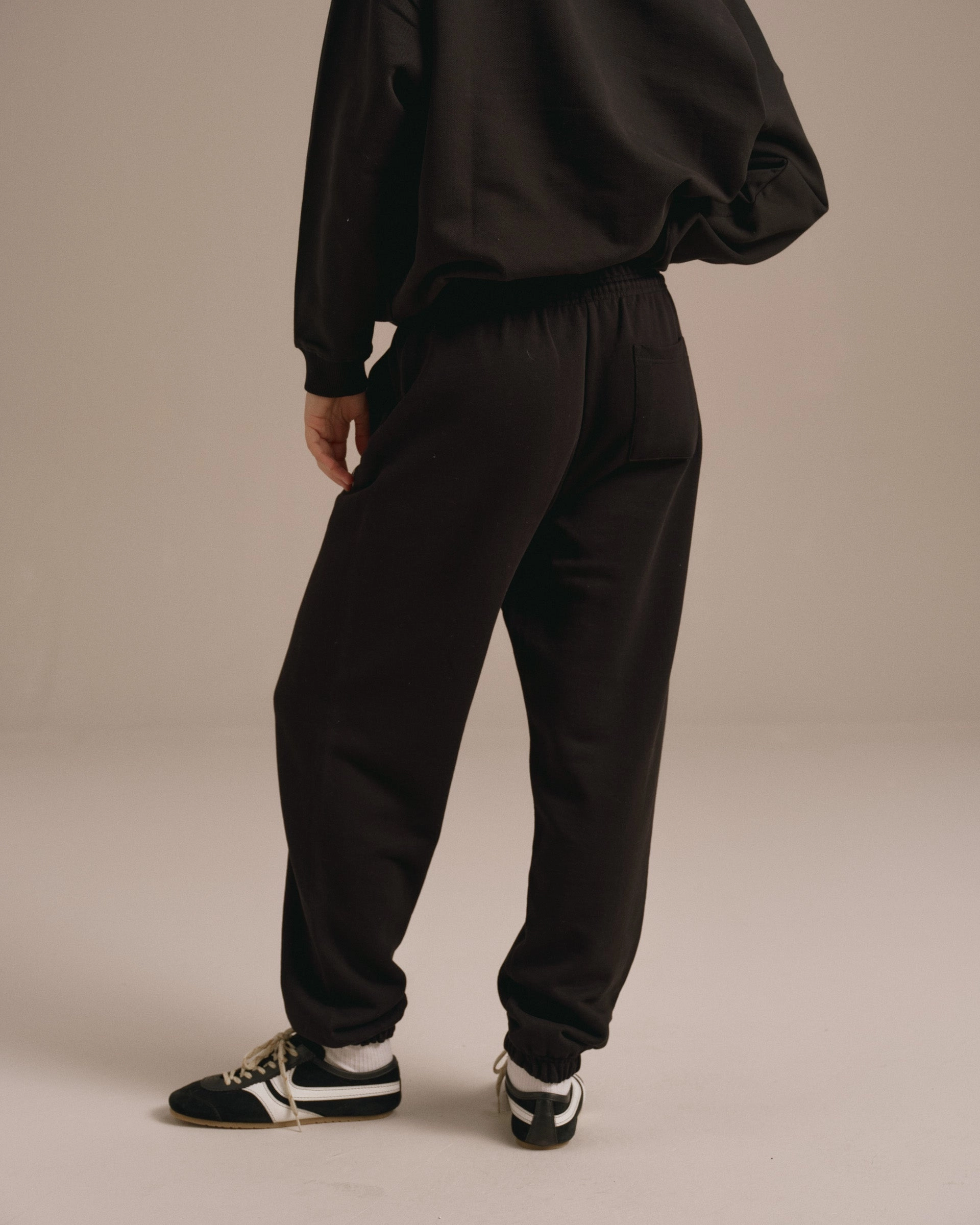 Easy Flex Design Varsity Sweatpants - Black