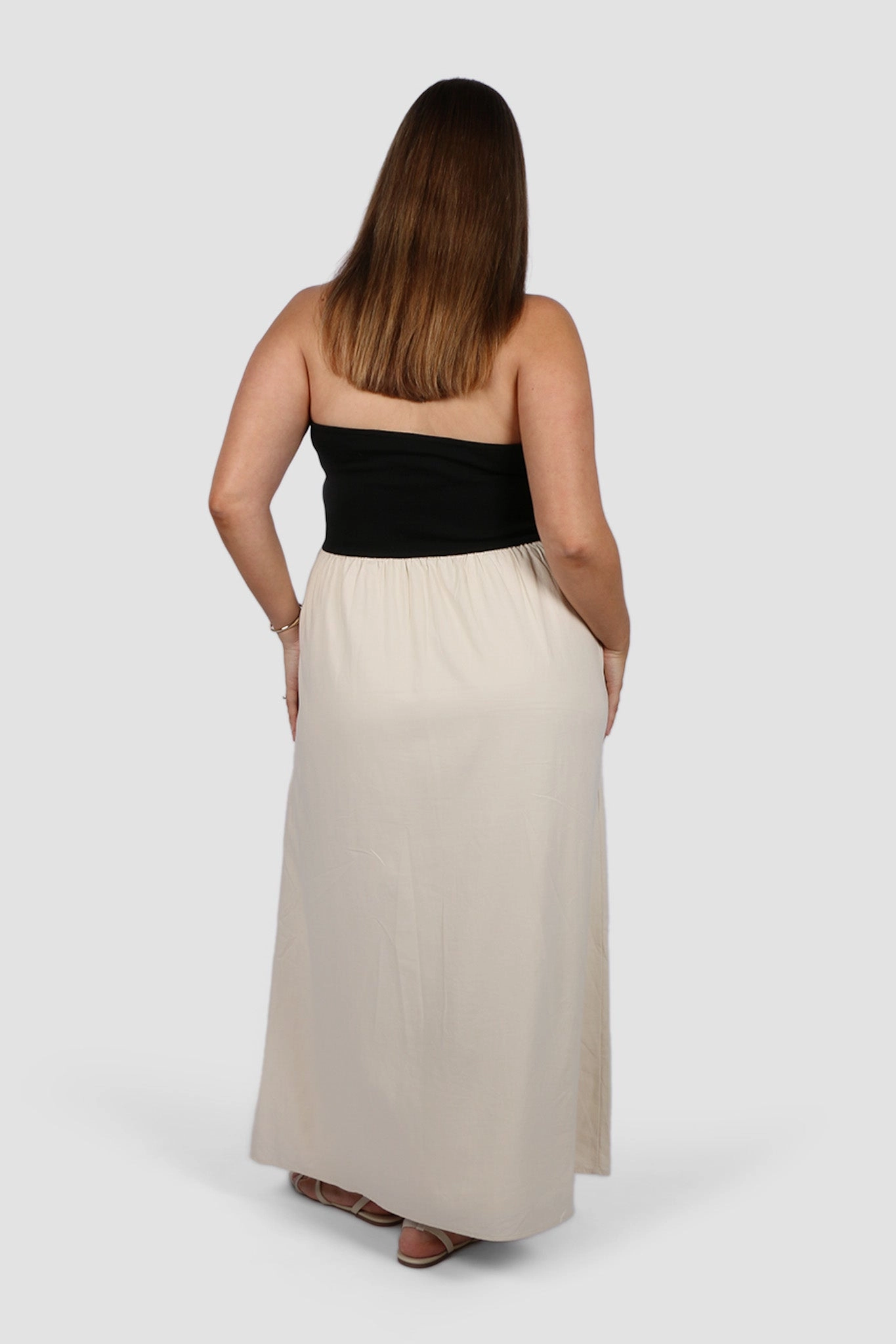 VELLA DRESS NEUTRAL/BLACK Timeless Waist
