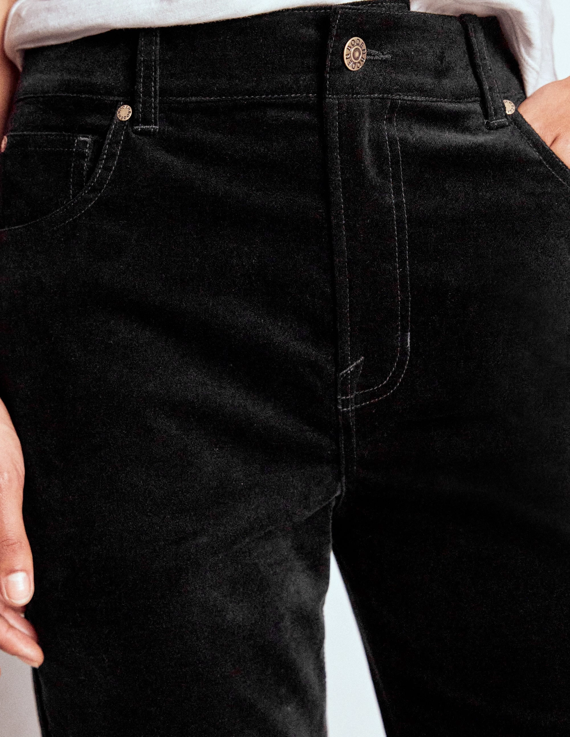 WaterRepellentCoating Quick Access Zippers Velveteen Straight Jeans-Black