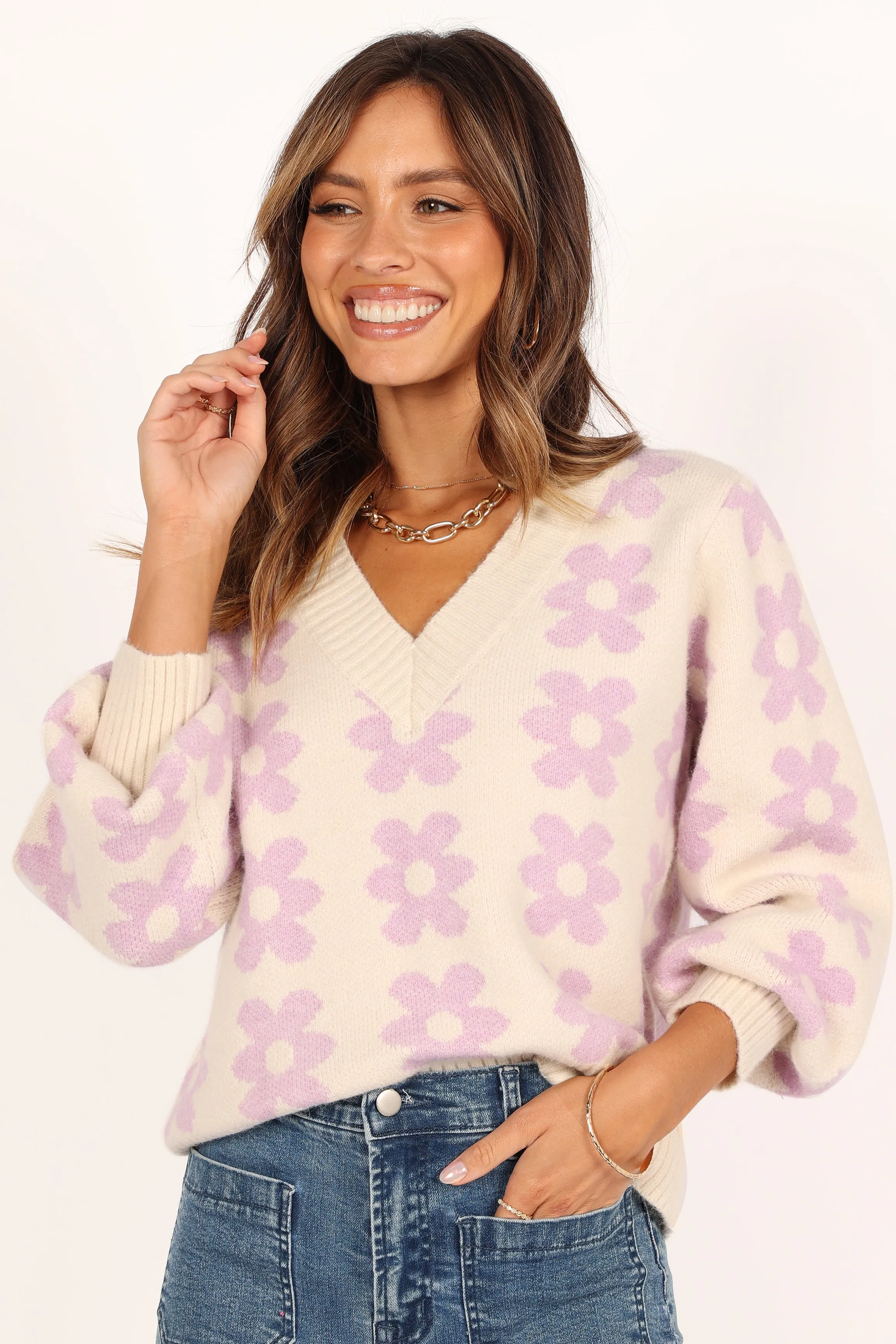 Smart Casual Remi Vneck Flower Knit Sweater - Lilac