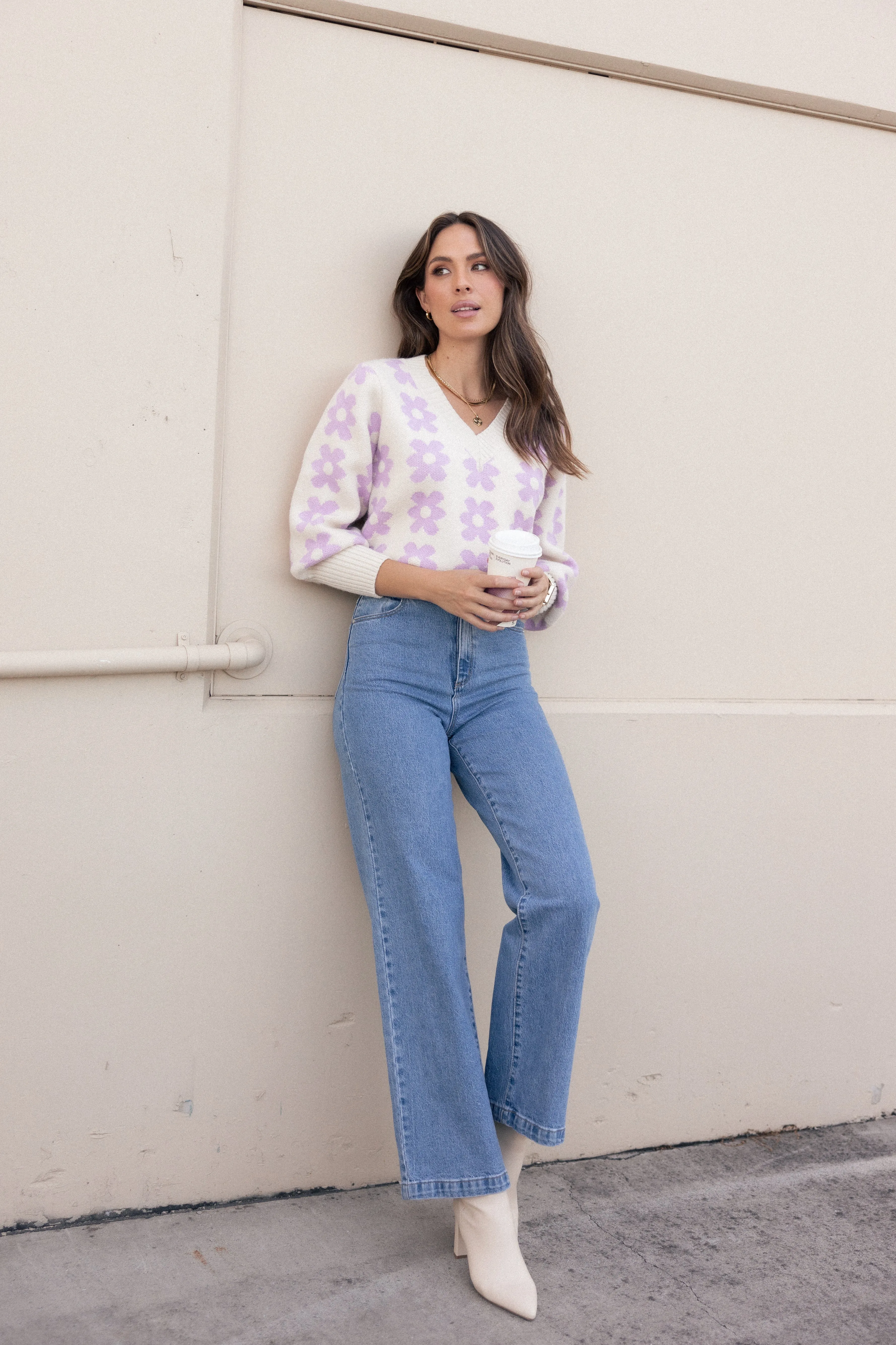 Remi Vneck Flower Knit Sweater - Lilac FrayResistant Edging