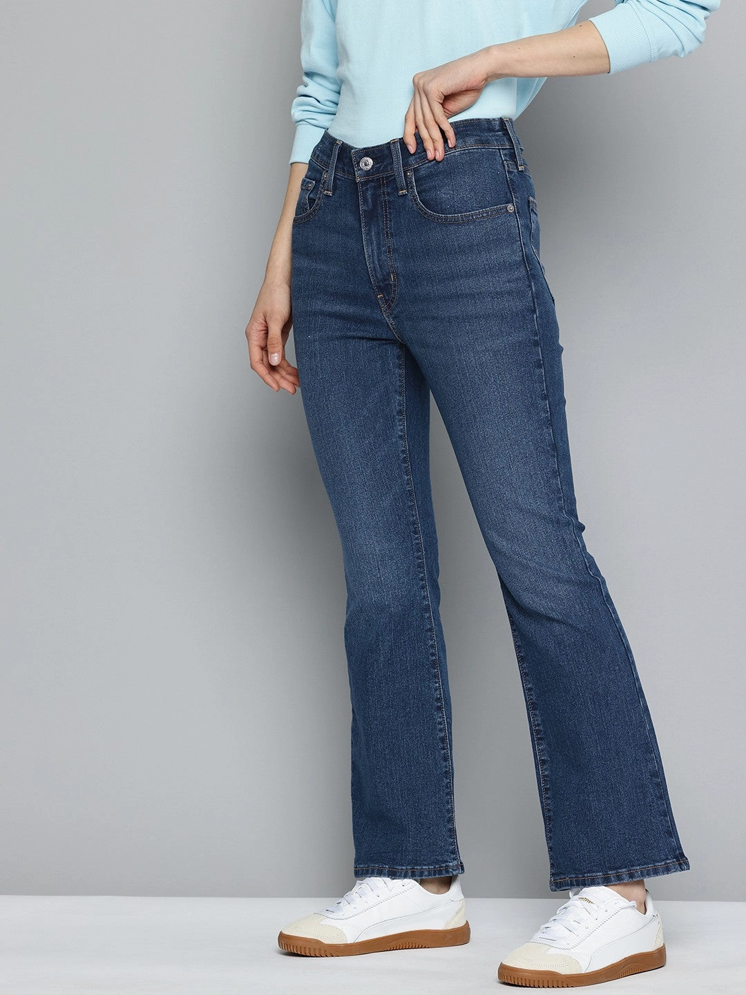 Women's 725 Blue Flared Fit High Rise Jeans Timeless Fit Always Fits