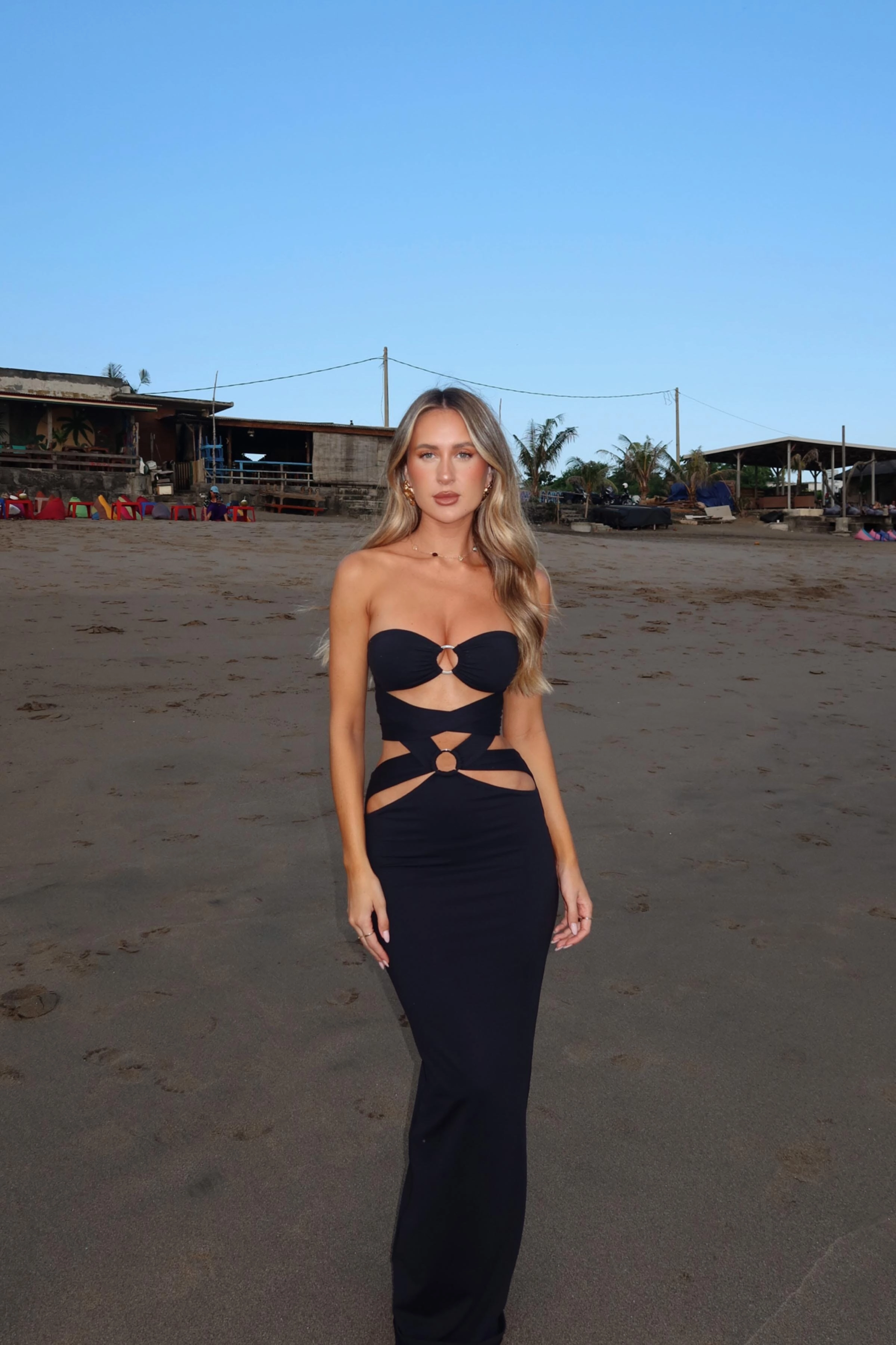 VIORA MAXI DRESS BLACK Subtle Edge Summer Outfit