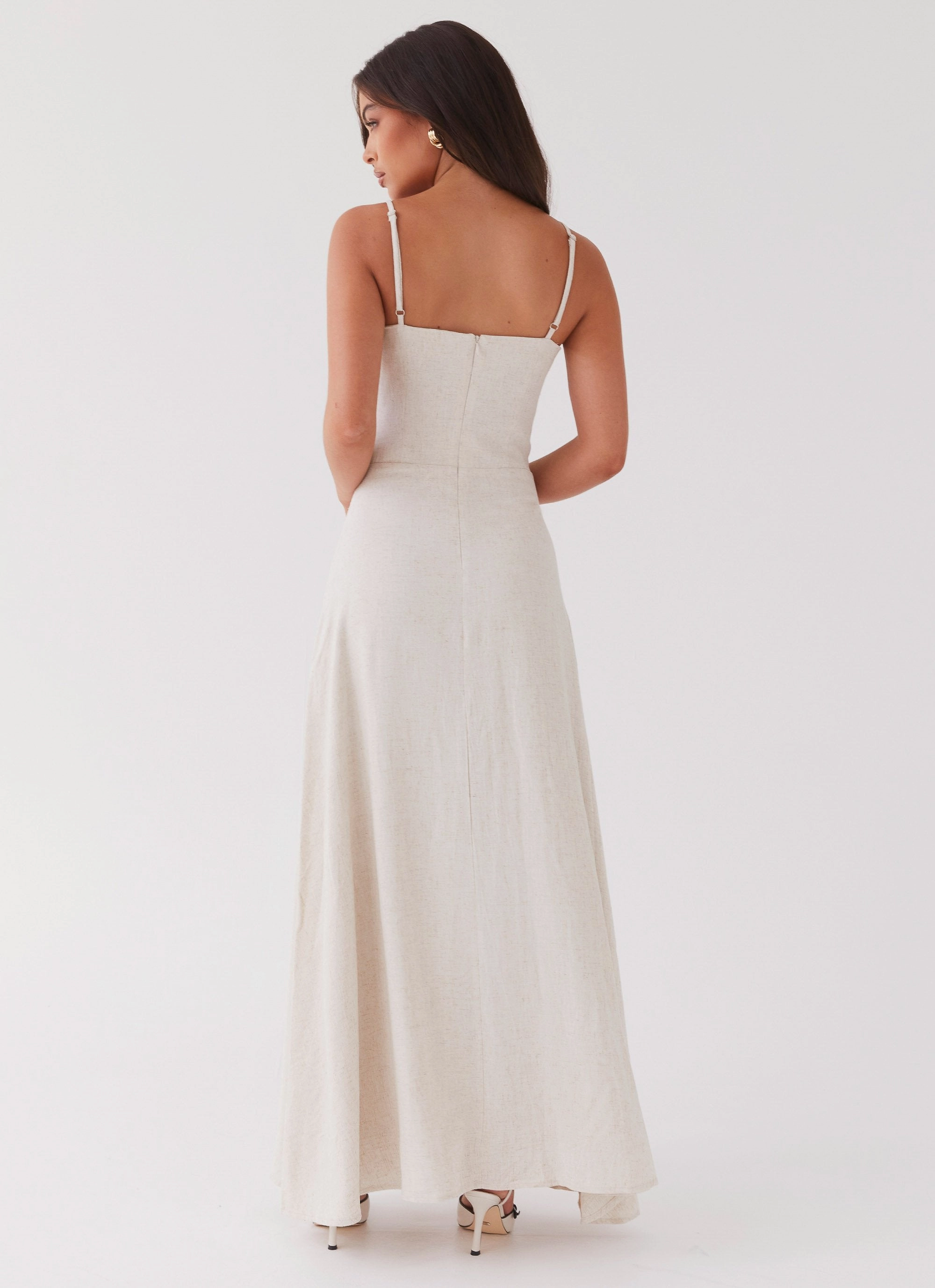 Subtle Flex FoldablePackaging Angelina Linen Maxi Dress - Oatmeal