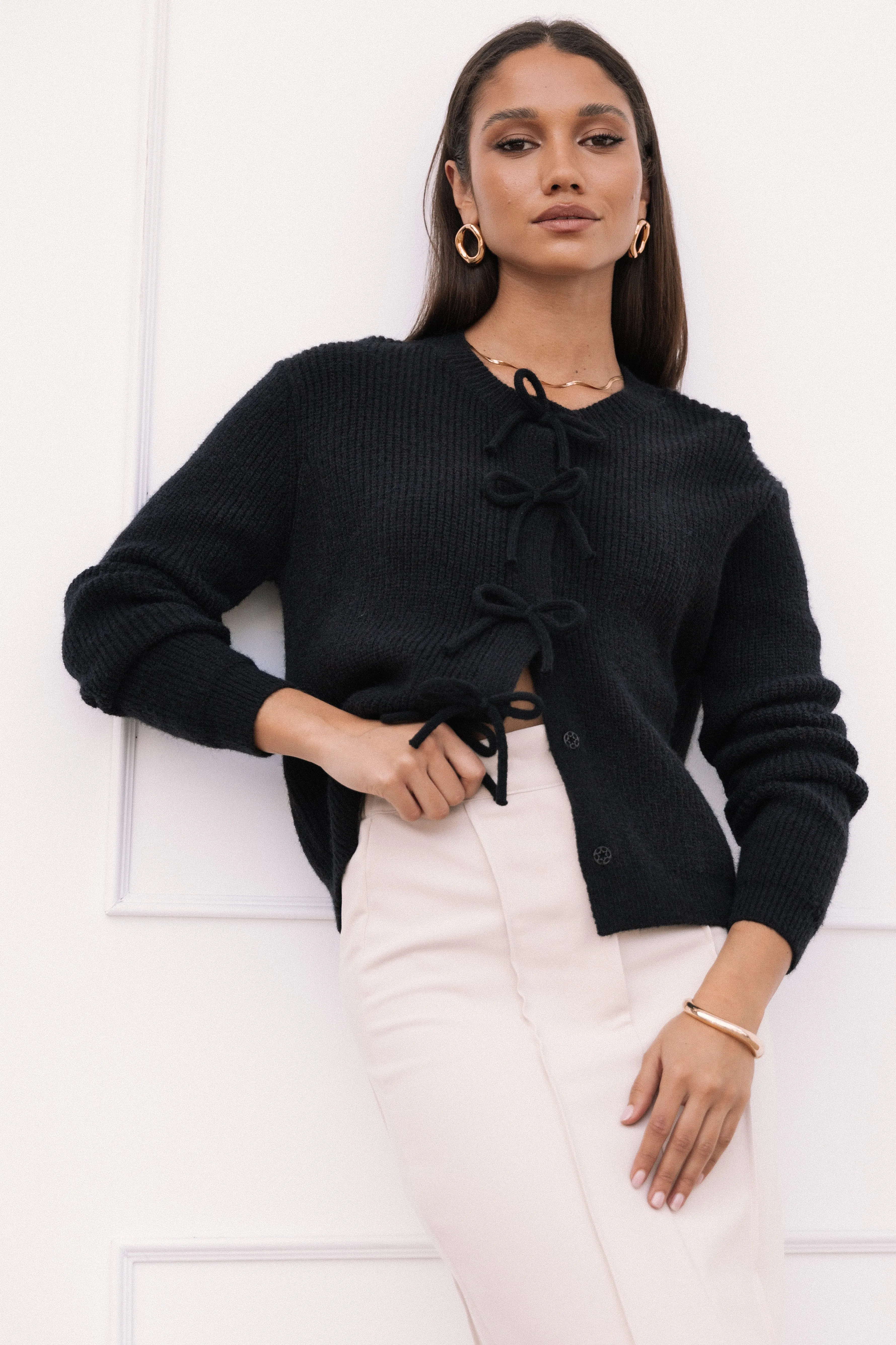 Wilde Bow Front Cardigan - Black WrinkleResistant Yarn FadeResistant Yarn