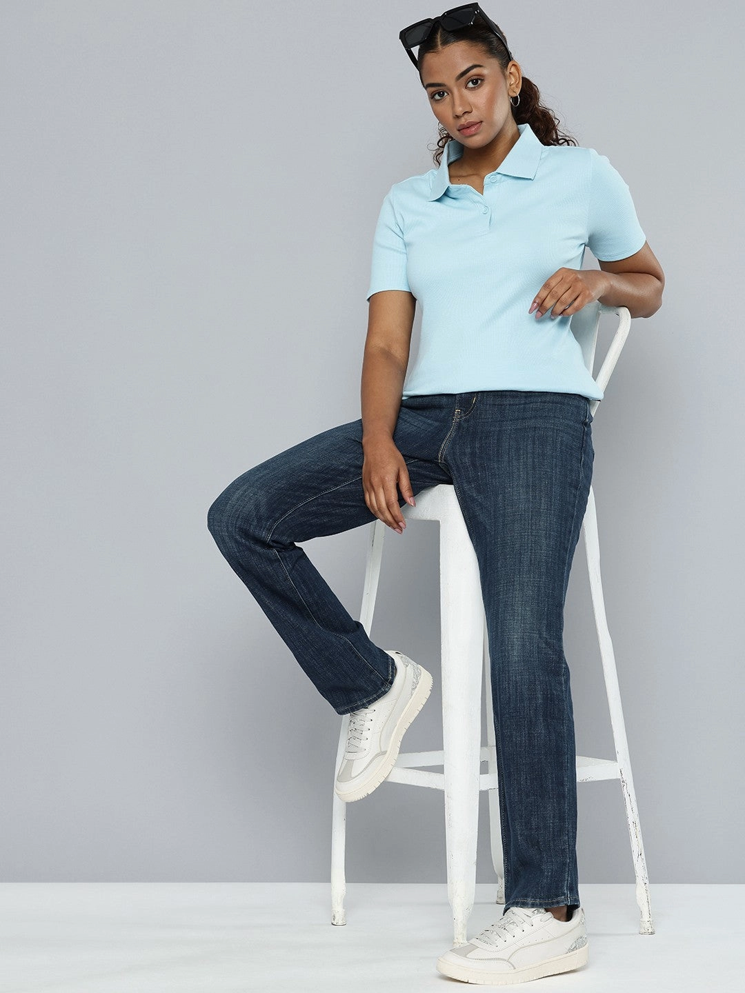 Flawless Design Gym Ready Vibrant Bold Women's 724 Blue Straight Fit High Rise Jeans