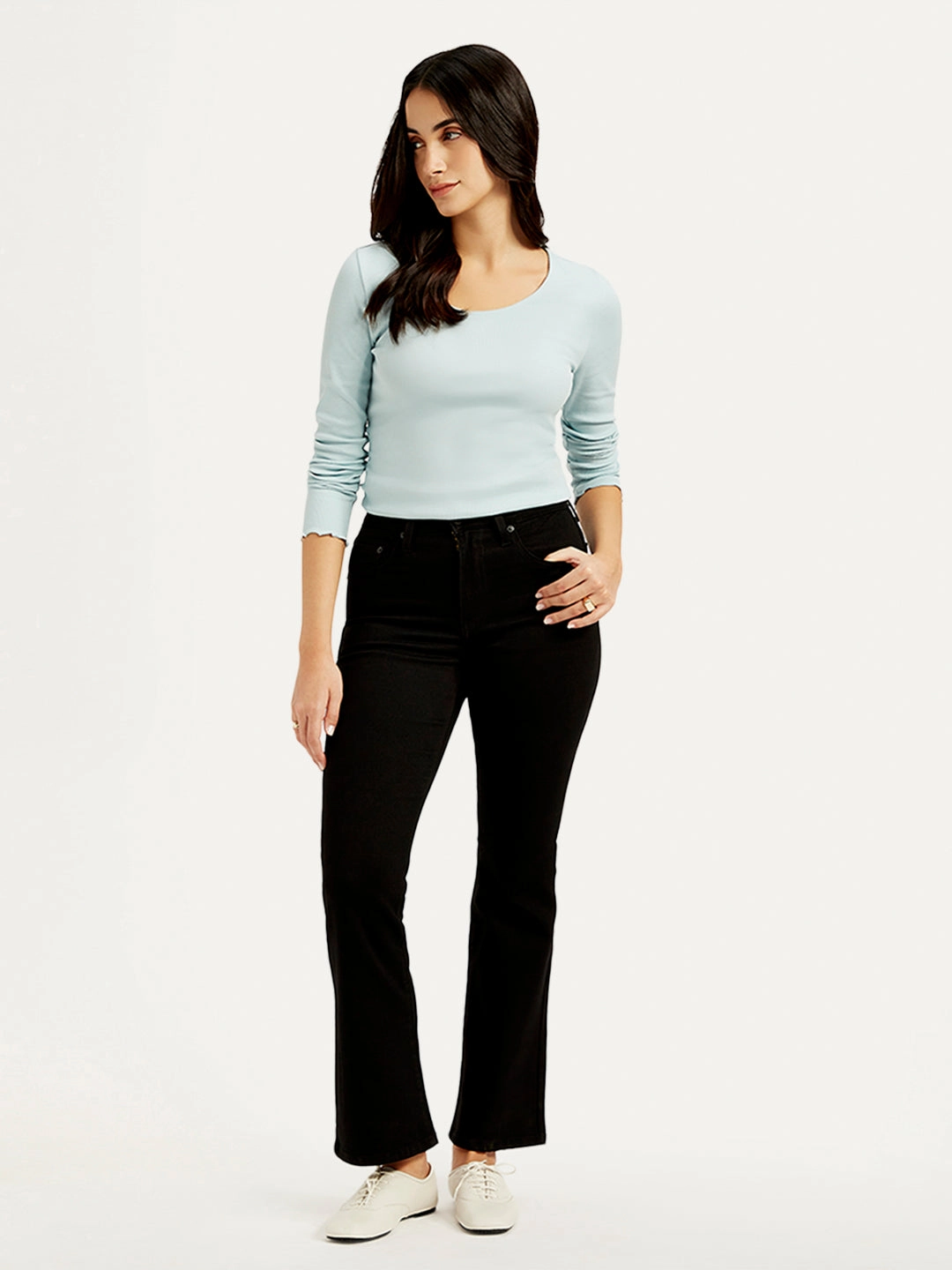 Women's 725 Black Flared Fit High Rise Jeans Chill Outfit Relaxed Style Earthy All Body Fit