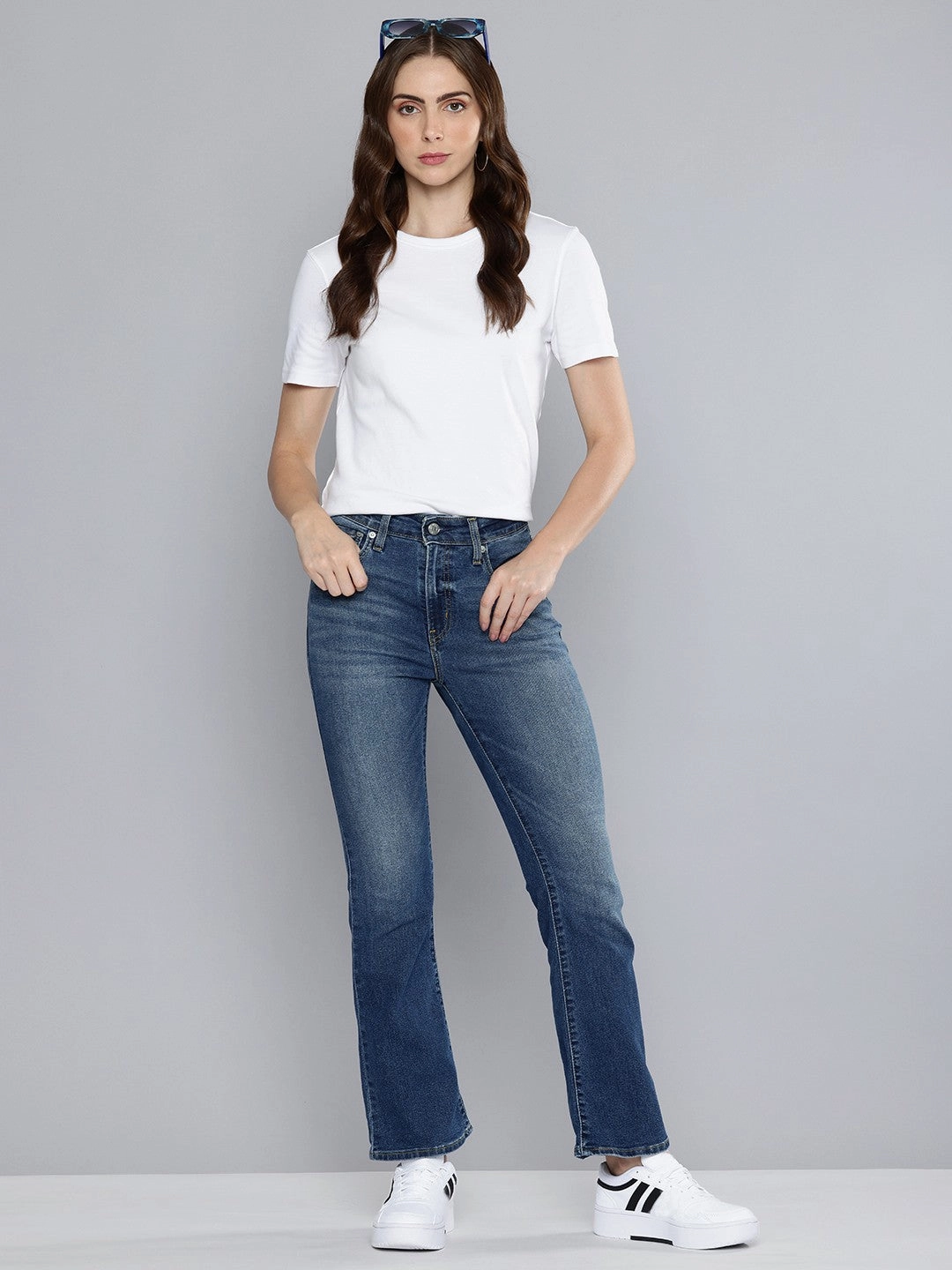 Contemporary Fit Anti Pilling Technology Women's 725 Blue Flared Fit High Rise Jeans