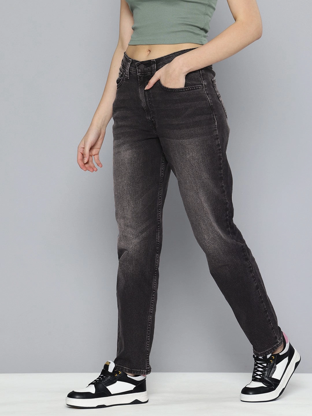 Reliable Choice Women's 80s Mom Black Loose Fit Mid Rise Jeans