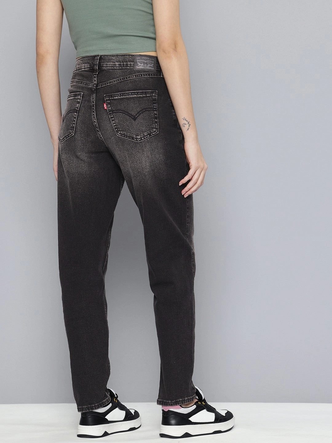 Balanced Style Smart Casual Women's 80s Mom Black Loose Fit Mid Rise Jeans