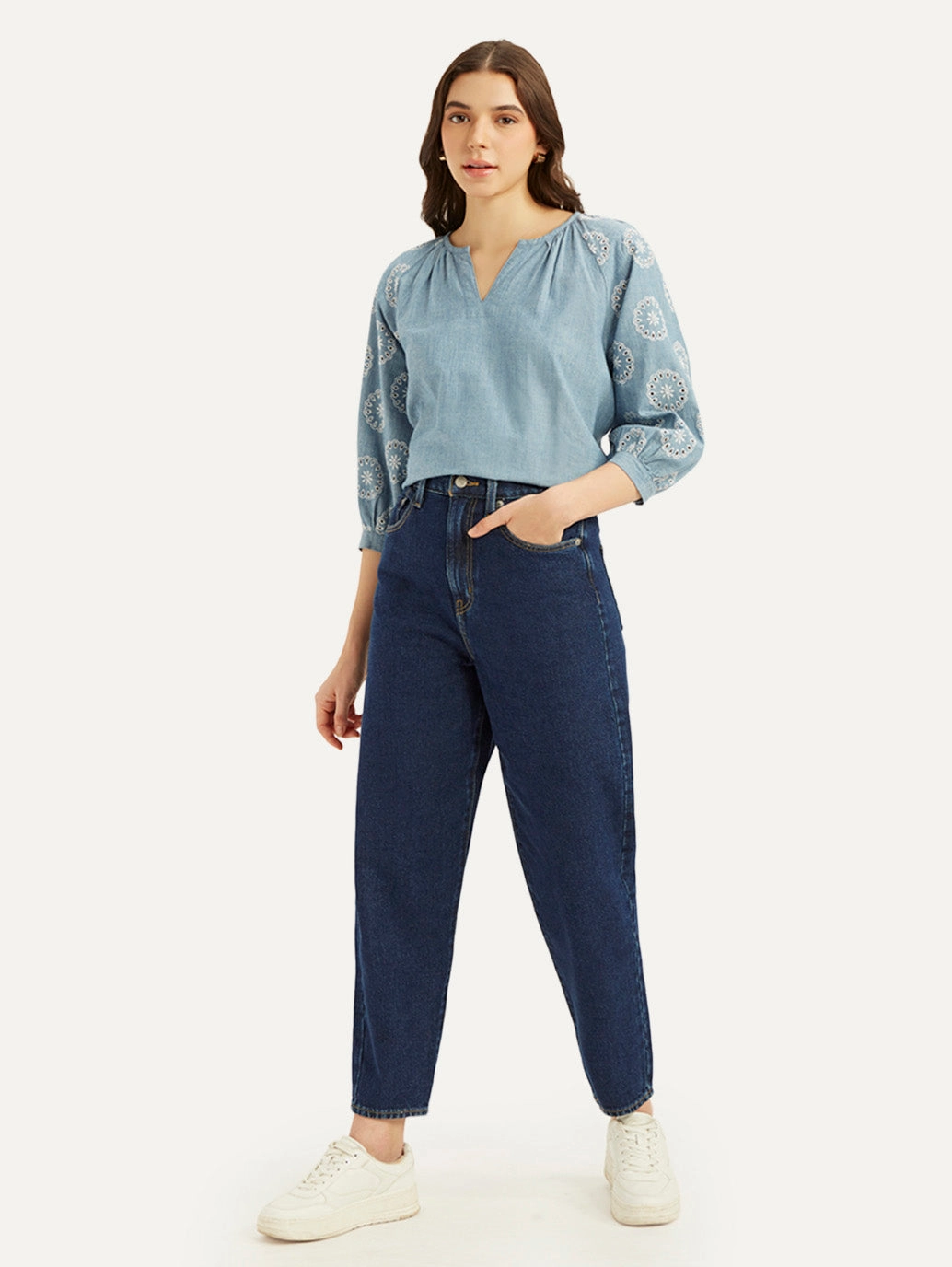 Textured Loose Luxury Rugged Feel Women's Blue Loose Tapered Fit High Rise Jeans