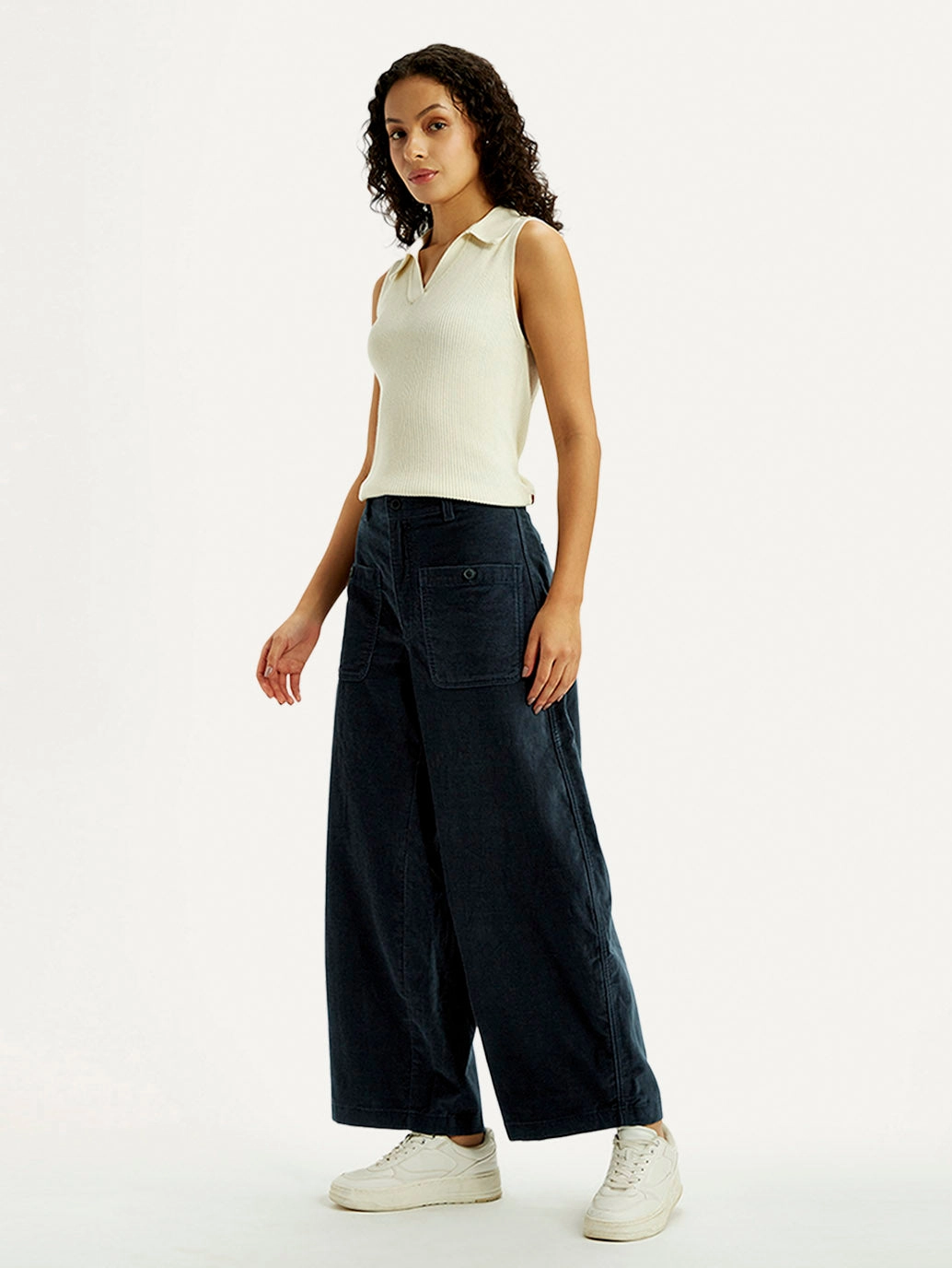 Non Irritating Tags Women's Navy Blue Barrel Loose Fit Mid Rise Trousers