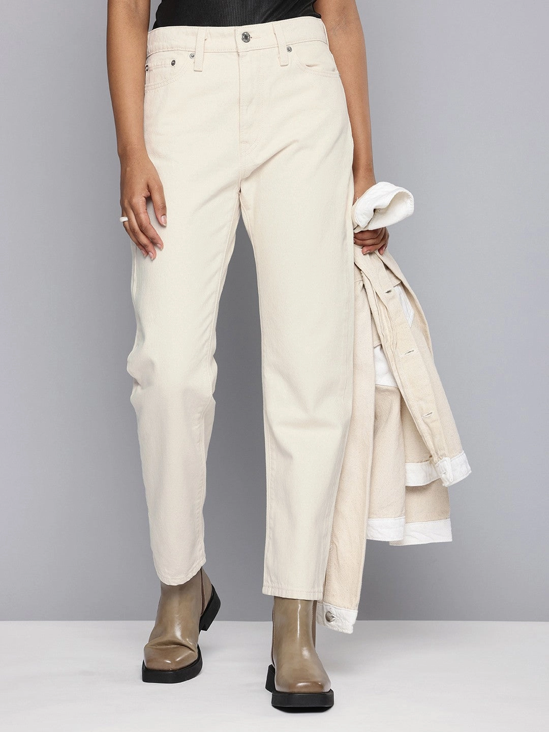 Women's Off White Wedgie Straight Fit High Rise Jeans Weekend Warrior Elegant Soft Stretch