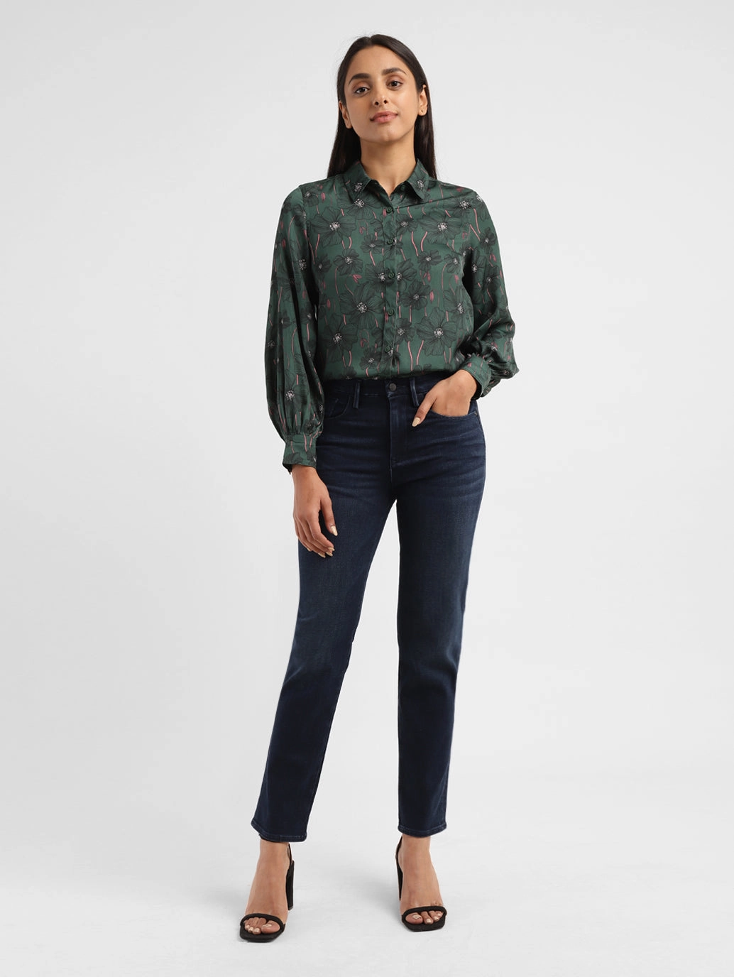 Easy Essentials Picnic Style Textured Women's Redloop 724 Blue Straight Fit High Rise Jeans